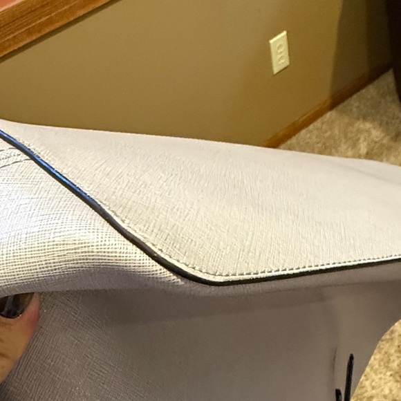 Michael Kors Lilac Tote Bag - Picture 11 of 16